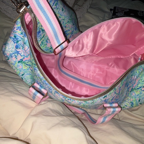 Lilly Pulitzer Blue and Pink Duffle Bag - Picture 4 of 6